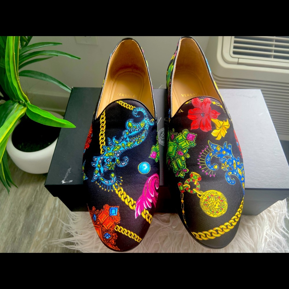 Men’s Versace satin slip on loafer size 11